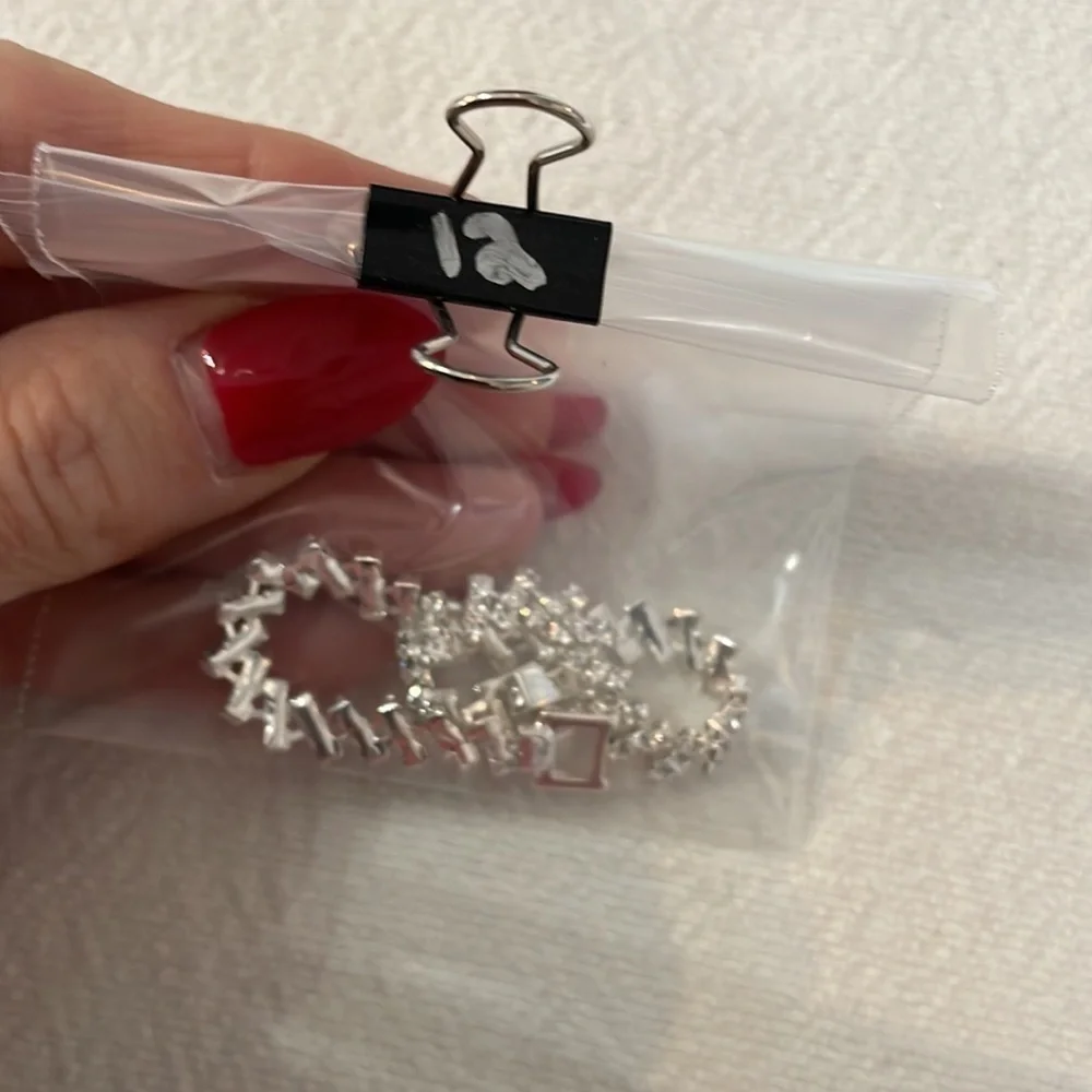 💐5/25 rhinestone tennis bracelet silver tone triple row shiny delicate